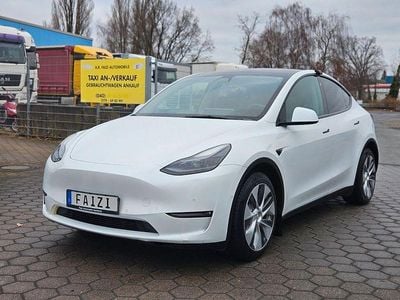 Weiß Gebraucht 2022 Tesla Model Y SUV | 18.450 €
