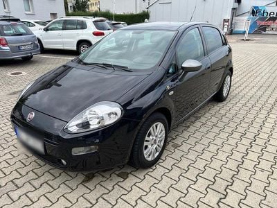Gebraucht Fiat Punto 59 PS (43 kW) 2014 Schwarz Kleinwagen