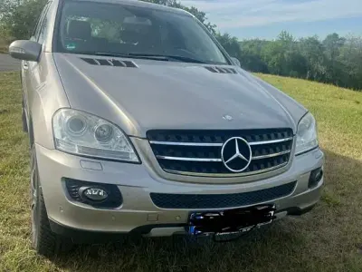 Gebraucht Mercedes ML280 190 PS (139 kW) 2008 Gold SUV