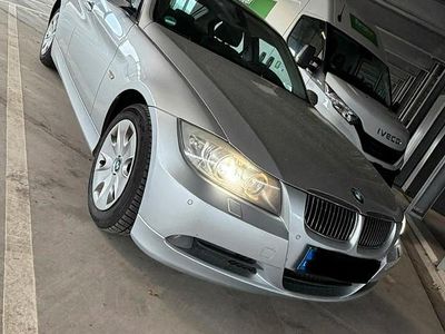 Usata BMW 325 218 CV (160 kW) 2006 Argento Berlina