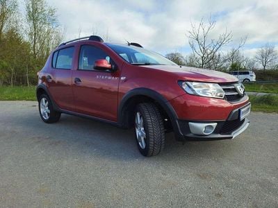 Usata Dacia Sandero Stepway 90 CV (66 kW) 2016 Arancione Berlina