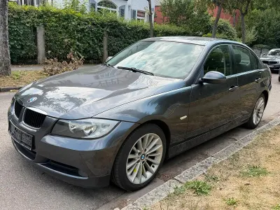 Gebraucht BMW 318 130 PS (95 kW) 2007 Grau Limousine