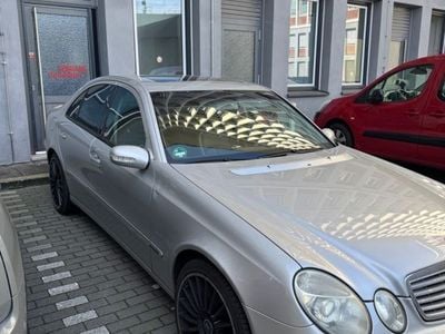 Mercedes E240