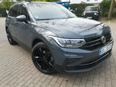 Gebraucht VW Tiguan Active 131 PS (96 kW) 2021 Grau SUV