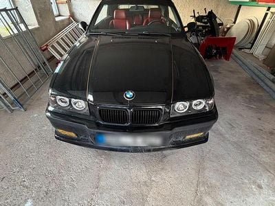 Schwarz Gebraucht 1994 BMW M3 Cabriolet Cabrio | 7.499 €