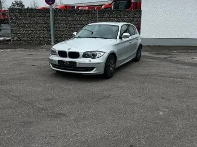 Gebraucht BMW 116 122 PS (89 kW) 2009 Grau Kleinwagen
