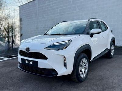 Neu Toyota Yaris Cross Active 116 PS (85 kW) 2025 Weiß SUV