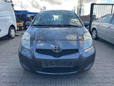 Gebraucht Toyota Yaris 69 PS (50 kW) 2009 Grau Kleinwagen