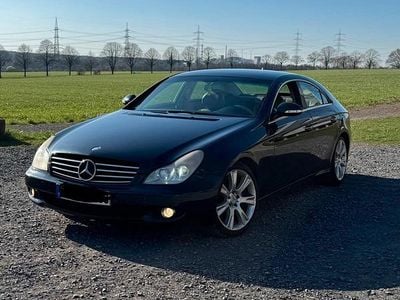 Gebraucht Mercedes CLS320 224 PS (164 kW) 2007 Grün Coupé