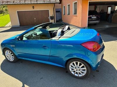 Usata Opel Tigra Cosmo 125 CV (91 kW) 2006 Blu Cabrio