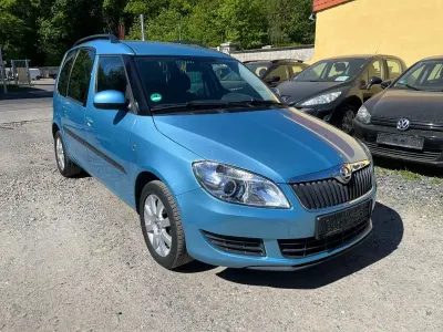 Second-hand Skoda Roomster Plus Edition 86 CP (63 kW) 2011 Albastru Monovolum