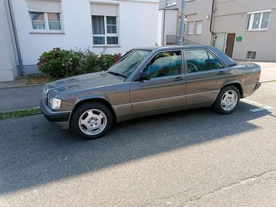 Usata Mercedes 190 118 CV (86 kW) 1989 Grigio Berlina