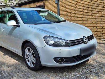 Usata VW Golf VI 122 CV (89 kW) 2010 Oro Utilitaria