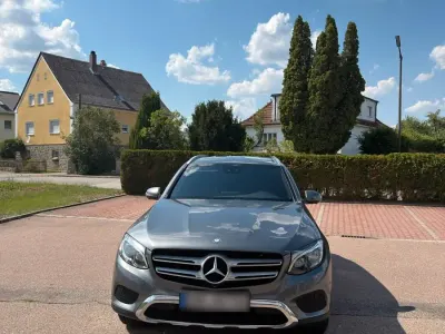 Gebraucht Mercedes GLC220 AMG line 170 PS (125 kW) 2016 Silber SUV