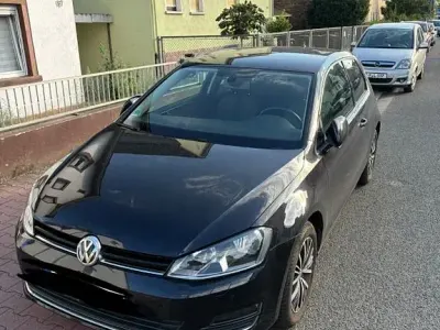 Gebraucht VW Golf VII Allstar 86 PS (63 kW) 2016 Schwarz Limousine