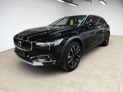 Onyx black (metallic) Gebraucht 2023 Volvo V90 CC Plus Kombi | 44.450 € (Fairer Preis)