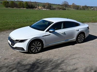 Usata VW Arteon Elegance 150 CV (110 kW) 2017 Bianco Utilitaria
