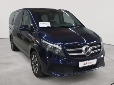 Gebraucht Mercedes V220 163 PS (119 kW) 2022 Cavansitblau metallic Van / Kleinbus