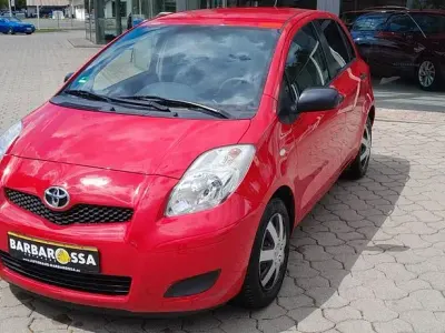 Gebraucht Toyota Yaris Cool 99 PS (72 kW) 2011 Rot Kleinwagen