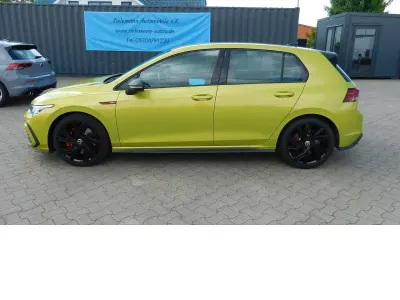 Gebraucht VW Golf VIII GTI 245 PS (180 kW) 2023 Limonengelbmetl1w Coupé