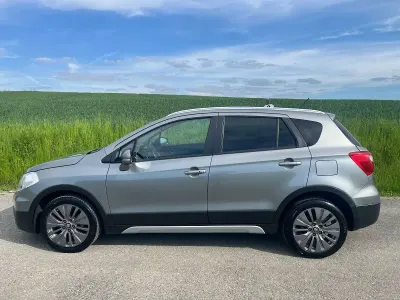 Gebraucht Suzuki SX4 S-Cross Comfort 120 PS (88 kW) 2015 Grau SUV