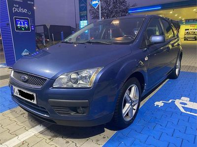 Blau Gebraucht 2006 Ford Focus Titanium Limousine | 2.000 € (Fairer Preis)