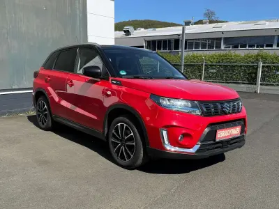 Używany Suzuki Vitara Comfort 129 KM (94 kW) 2023 Czerwony SUV