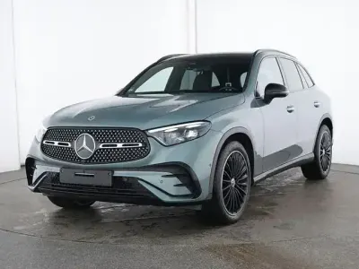 Gebraucht Mercedes GLC300 AMG line 269 PS (197 kW) 2024 Silber SUV