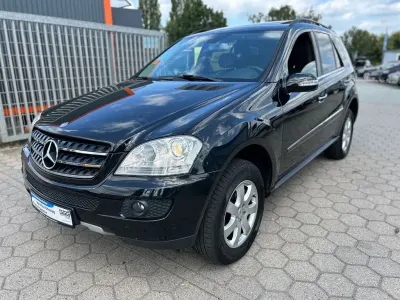 Gebraucht Mercedes ML320 224 PS (164 kW) 2007 Schwarz SUV