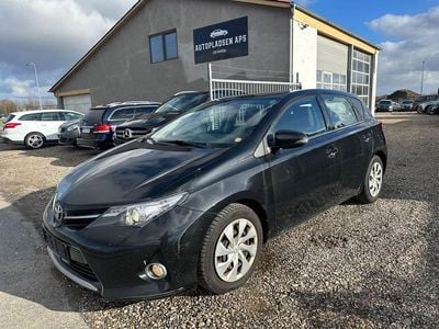 Gebraucht Toyota Auris T2 132 PS (97 kW) 2013 Schwarz Limousine