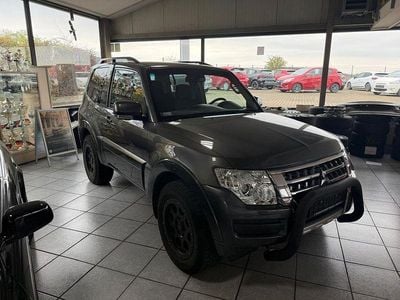 Gebraucht Mitsubishi Pajero Edition 190 PS (139 kW) 2018 Grau SUV