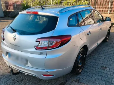 Gebraucht Renault Mégane GrandTour 110 PS (80 kW) 2014 Silber Kombi