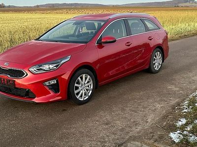 Gebraucht Kia Ceed 136 PS (100 kW) 2021 Rot Kleinwagen