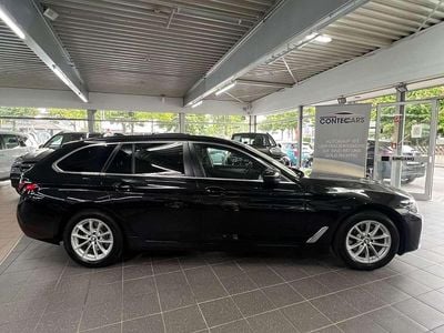 Gebraucht BMW 520 Sport Line 190 PS (139 kW) 2022 Schwarz Kombi