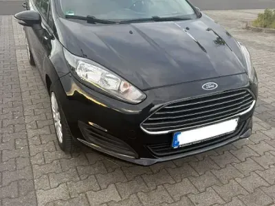 Gebraucht Ford Fiesta 82 PS (60 kW) 2015 Schwarz Kleinwagen