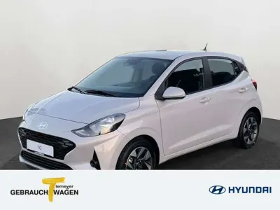 Gebraucht Hyundai i10 Trend 79 PS (58 kW) 2025 Lumen grey Kleinwagen