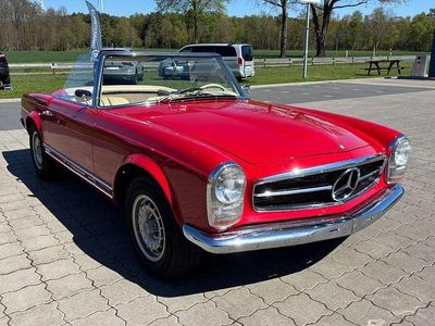 Usata Mercedes 250 150 CV (110 kW) 1967 Rosso Cabrio