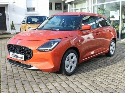 Orange Gebraucht 2024 Suzuki Swift Comfort Kleinwagen | 18.990 € (Fairer Preis)