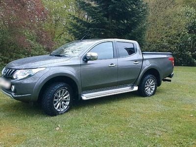 Usata Mitsubishi L 181 CV (133 kW) 2018 Verde Pick-up