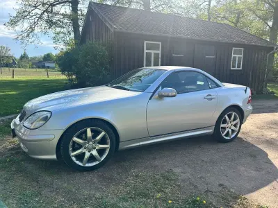 Gebraucht Mercedes SLK320 218 PS (160 kW) 2001 Silber Cabrio