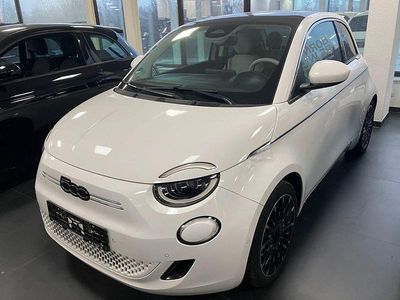 Gebraucht Fiat 500e La Prima 86 kW (118 PS) 2023 Weiß Limousine