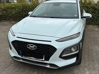 Usado Hyundai Kona 120 HP (88 kW) 2017 Branco SUV