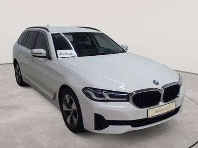 Gebraucht BMW 520 Sport Line 190 PS (139 kW) 2022 Alpinweiß Kombi