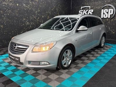 Usado Opel Insignia Design Edition 160 HP (117 kW) 2011 Prateado Carrinha