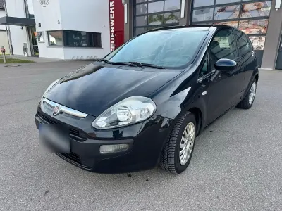 Gebraucht Fiat Punto 75 PS (55 kW) 2012 Schwarz Kleinwagen