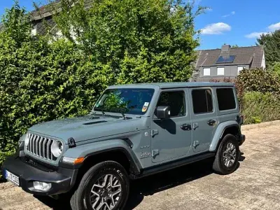 Gebraucht Jeep Wrangler Sahara 272 PS (200 kW) 2025 Grau SUV