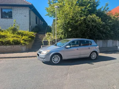 Gebraucht Opel Astra Elegance 105 PS (77 kW) 2005 Grau Limousine