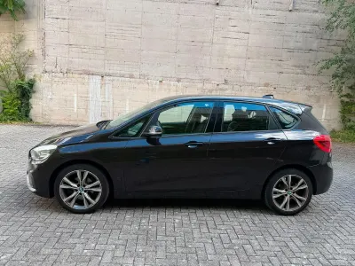 Gebraucht BMW 216 Active Tourer 96 PS (70 kW) 2017 Braun Van / Kleinbus