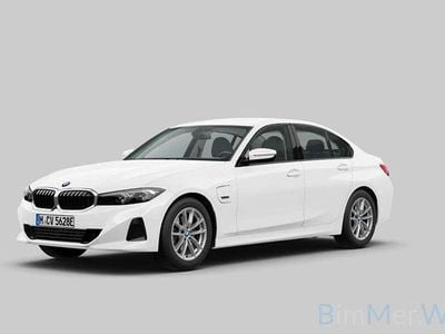 BMW 330e