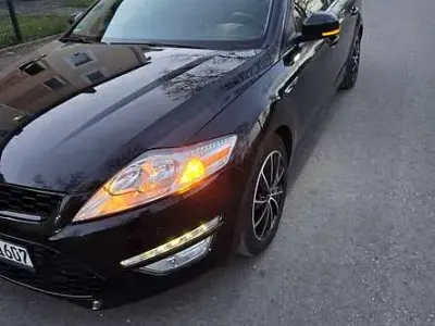 Gebraucht Ford Mondeo Champions Edition 116 PS (85 kW) 2013 Schwarz Kombi